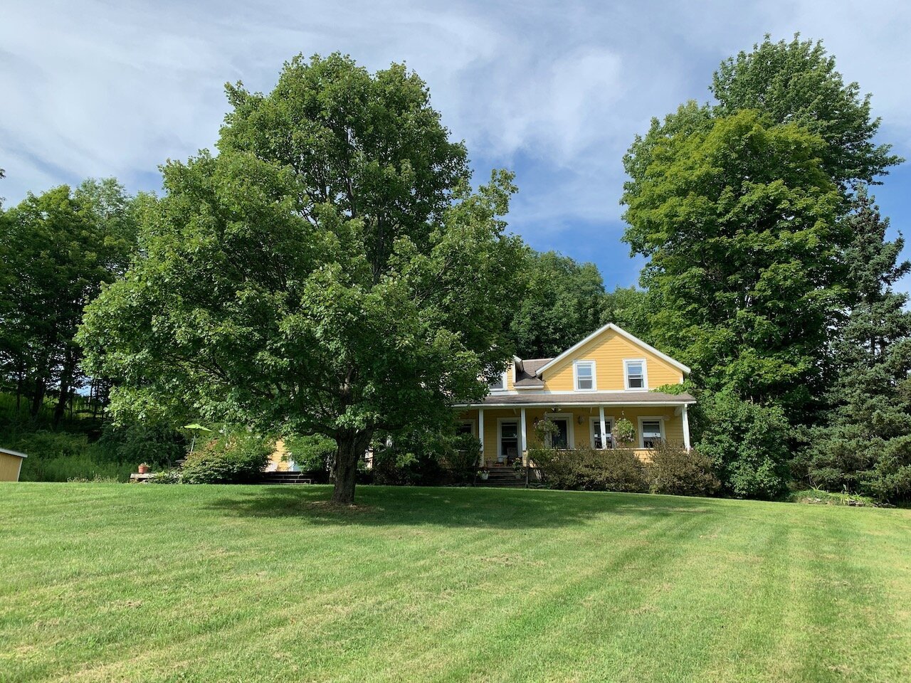 Brookside Farmhouse: Roscoe, NY