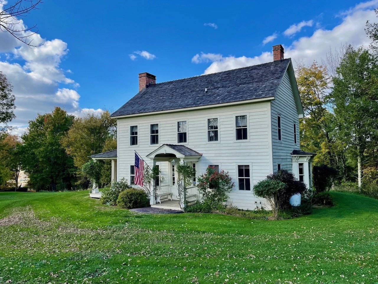 Wisteria Farm: Youngsville, NY