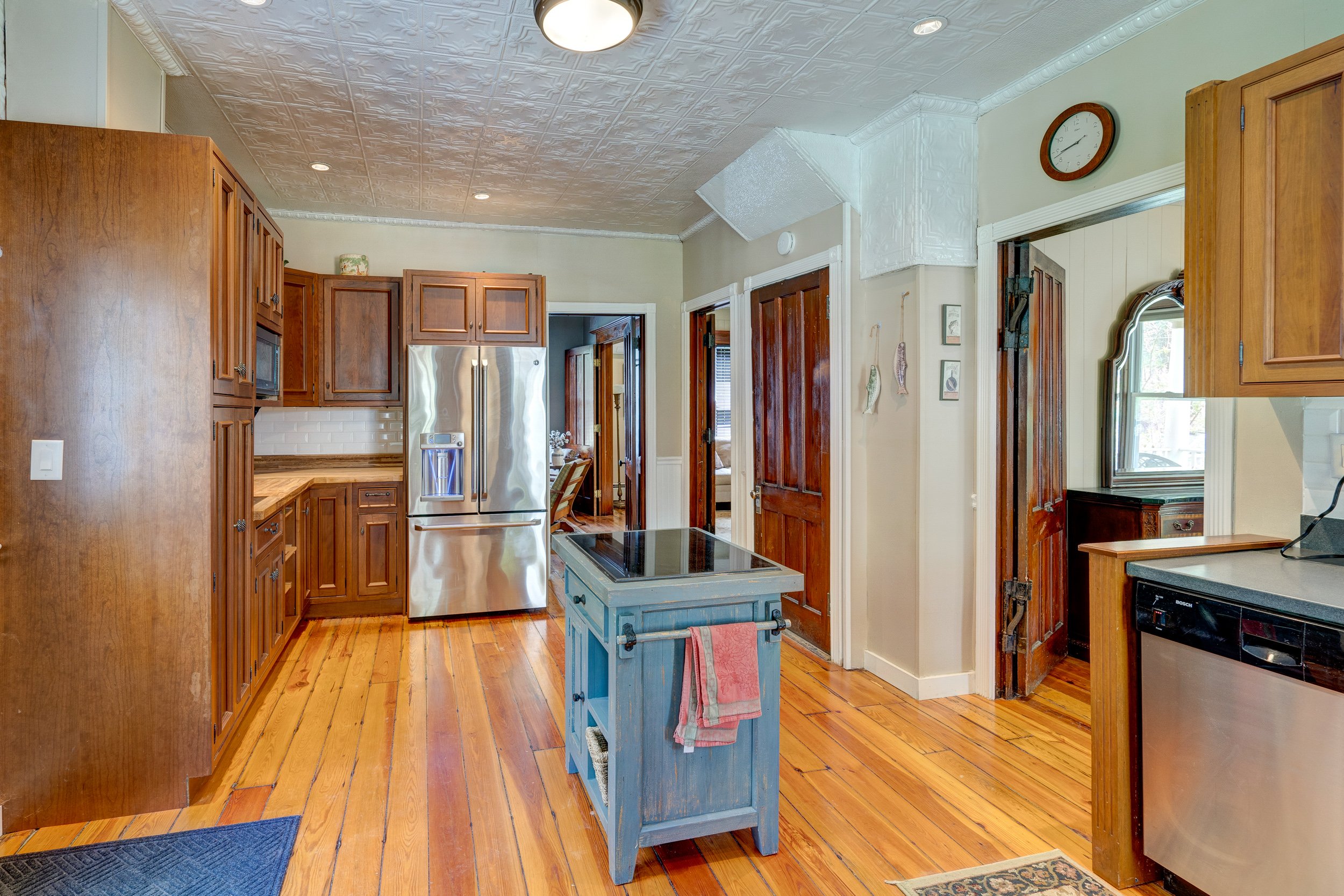 Roscoe house for sale kitchen