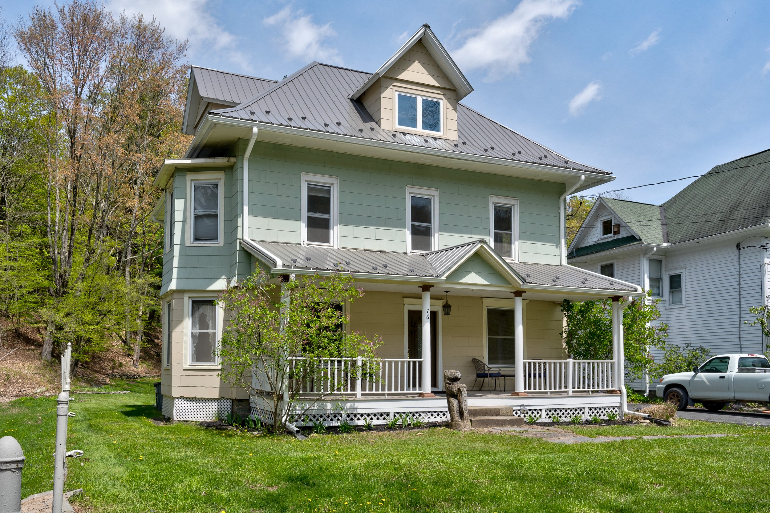 Beaverkill River House Roscoe, NY — Country House Realty