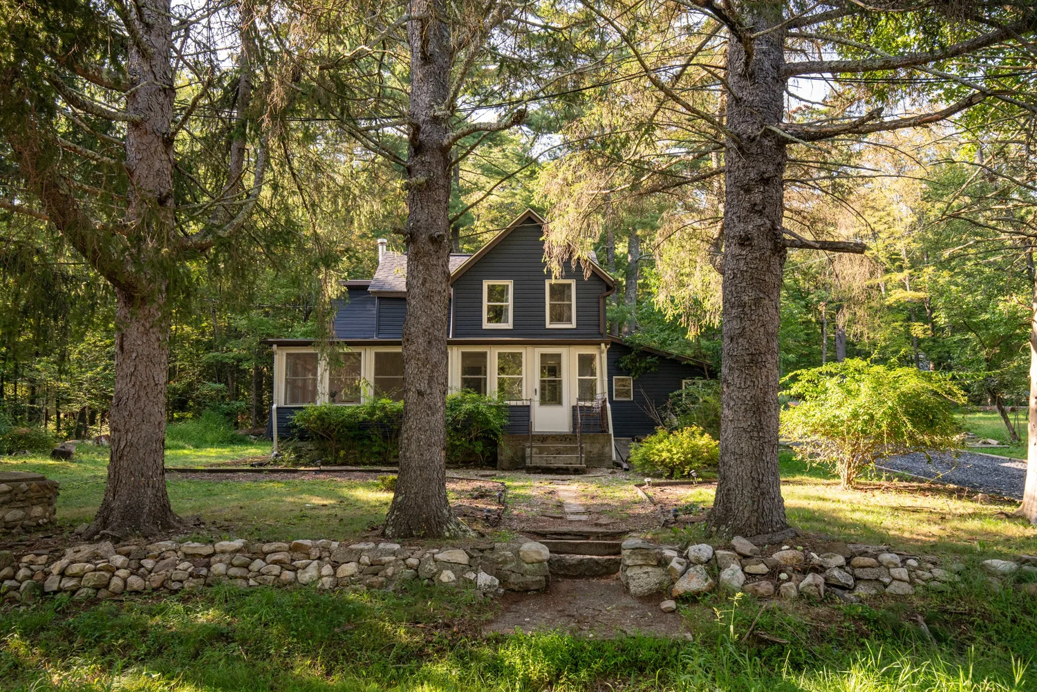 Beautiful Country Homes In The Woods