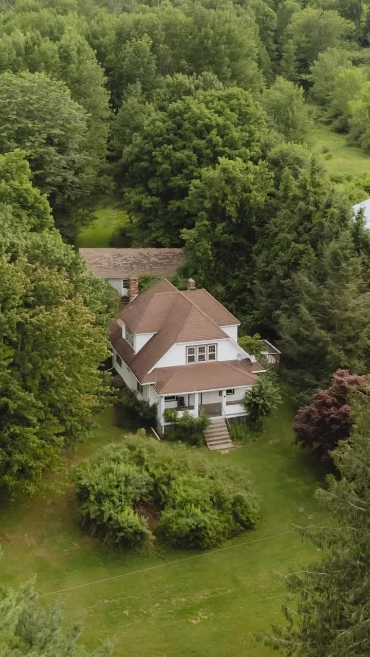 How to contact Country House Realty agents — Country House Realty