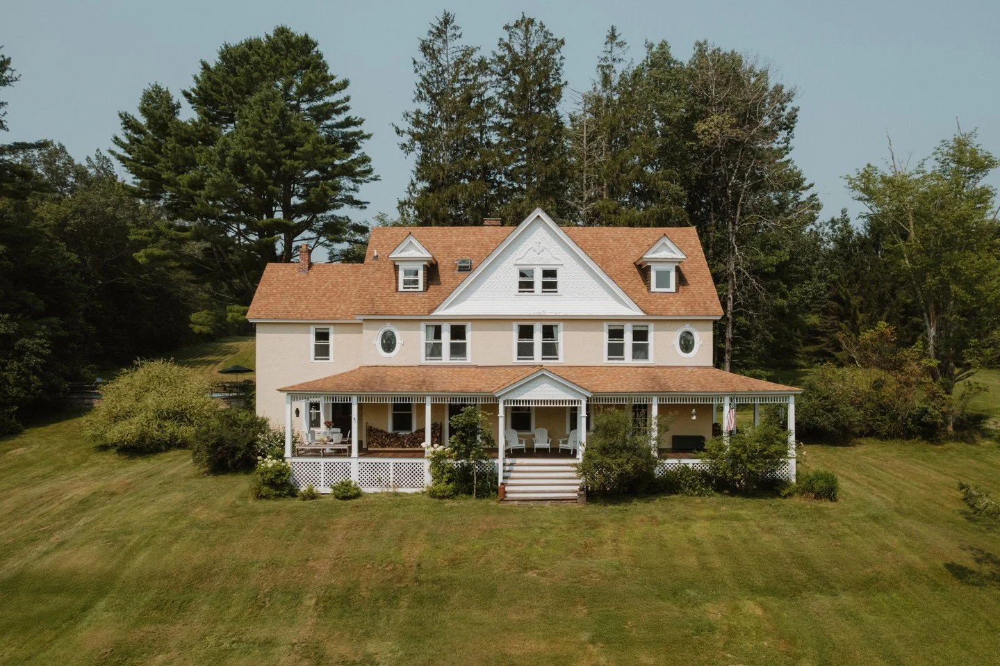 So many exciting bells and whistles at Old Hankins Manor, it is the kind of home that stops you in your tracks before you even get to the front door. A wraparound rocking chair porch, a half-acre pond, 6.85 acres of open fields and mature trees, and 