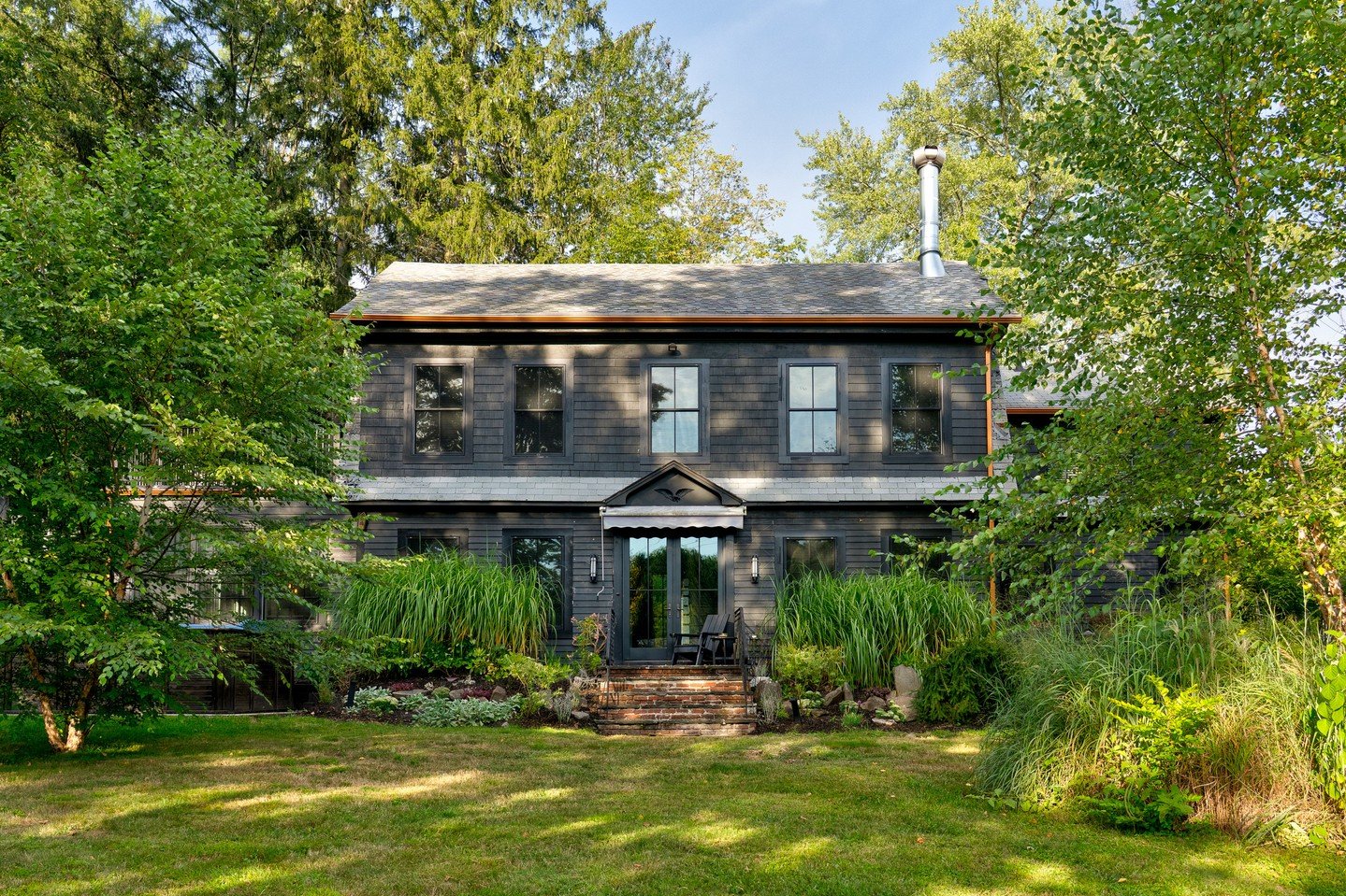 💫 Price improvement in the heart of Narrowsburg, just steps from Main Street. ⁠
⁠
This 1860s townhouse is wrapped in style, with all the modern upgrades that make life feel easy and a little bit indulgent.⁠
⁠
Soaring ceilings, natural light that sho