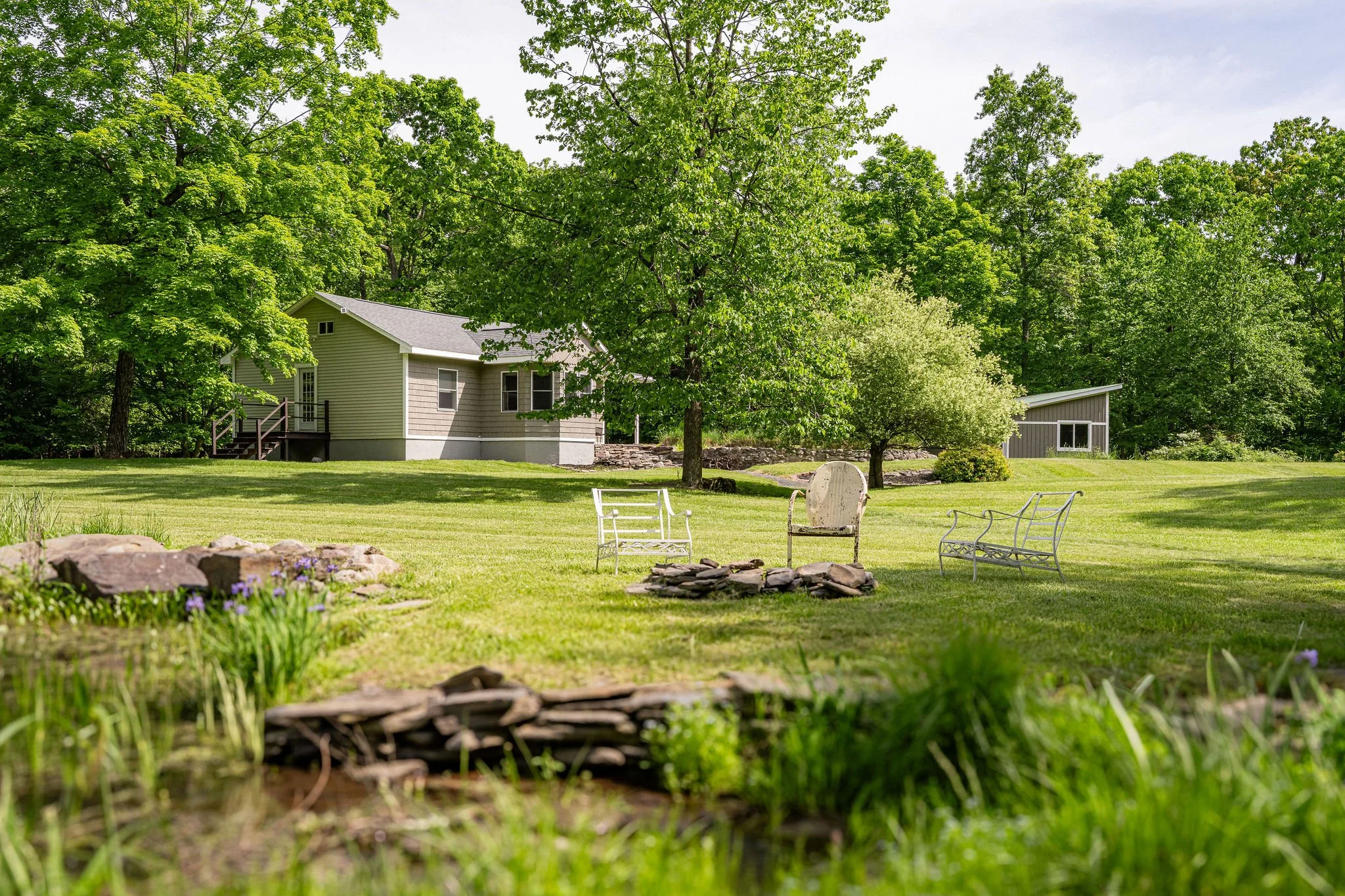 2026-05-CountryHouse-LeedsCabin-JdGluckstern-LawrenceBraun-LB4_5479-5479-022.jpg