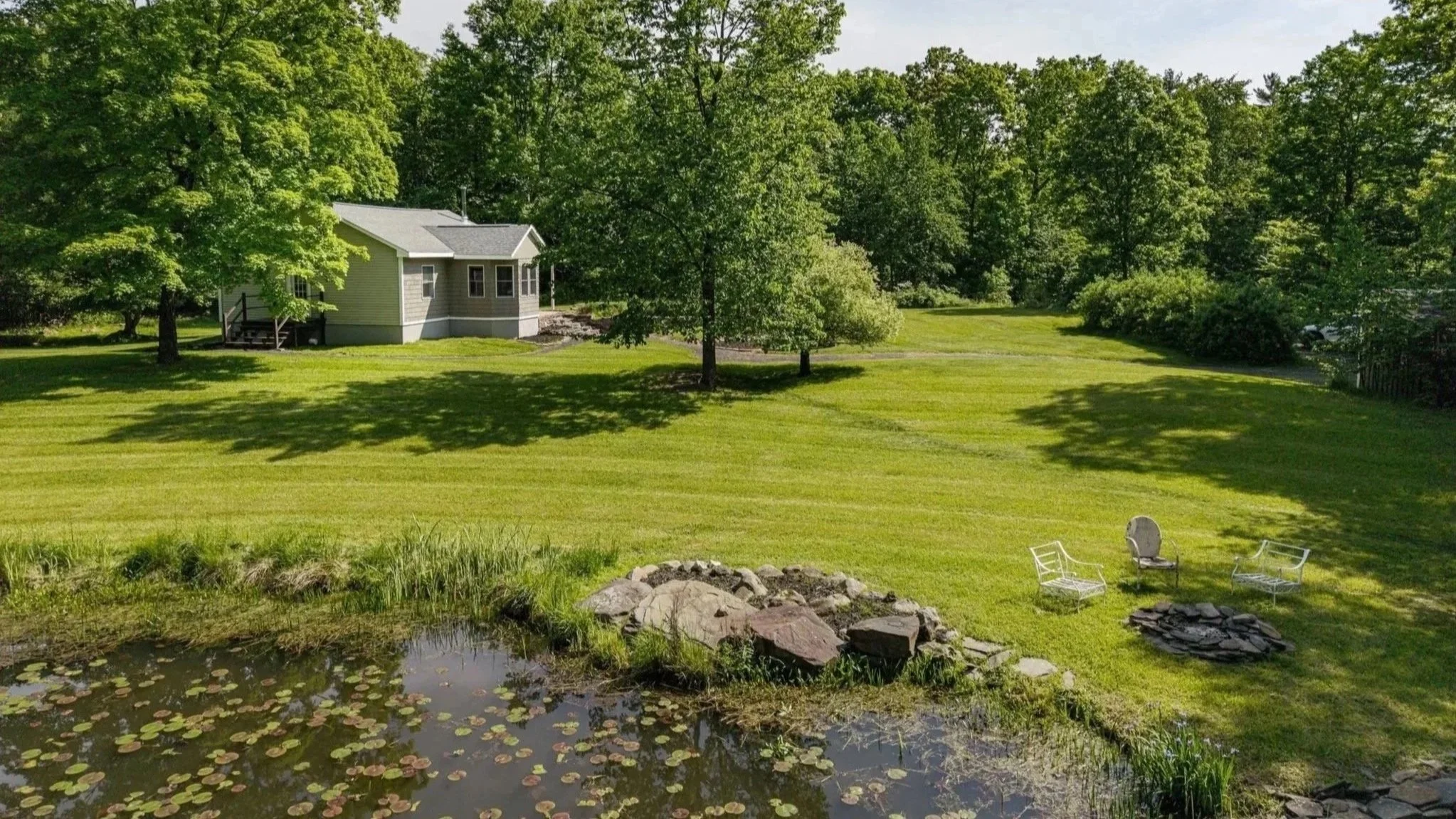 2026-05-CountryHouse-LeedsCabin-JdGluckstern-LawrenceBraun-DJI_20260517111158_0063_D--007.jpg