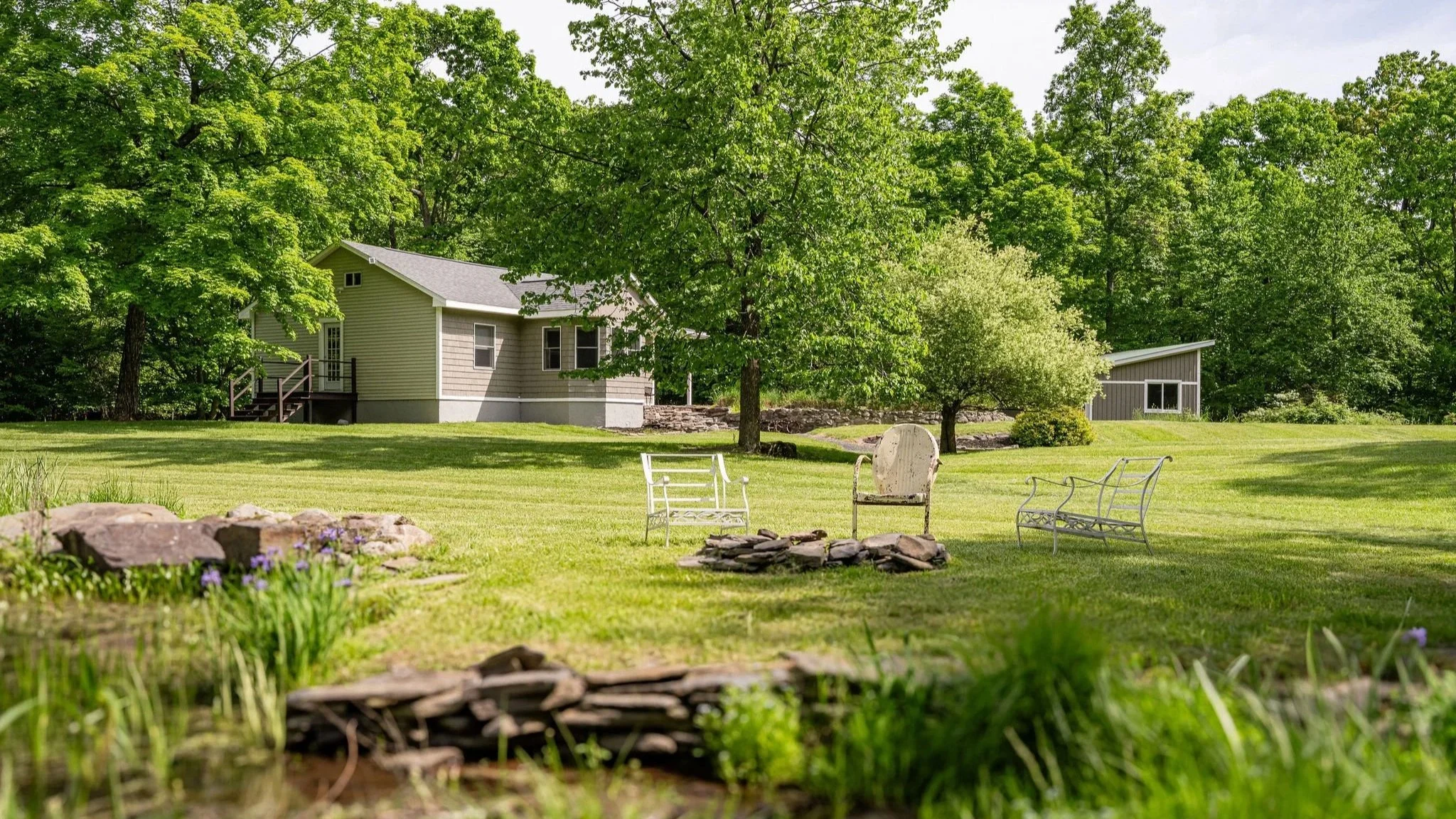 2026-05-CountryHouse-LeedsCabin-JdGluckstern-LawrenceBraun-LB4_5479-5479-022.jpg