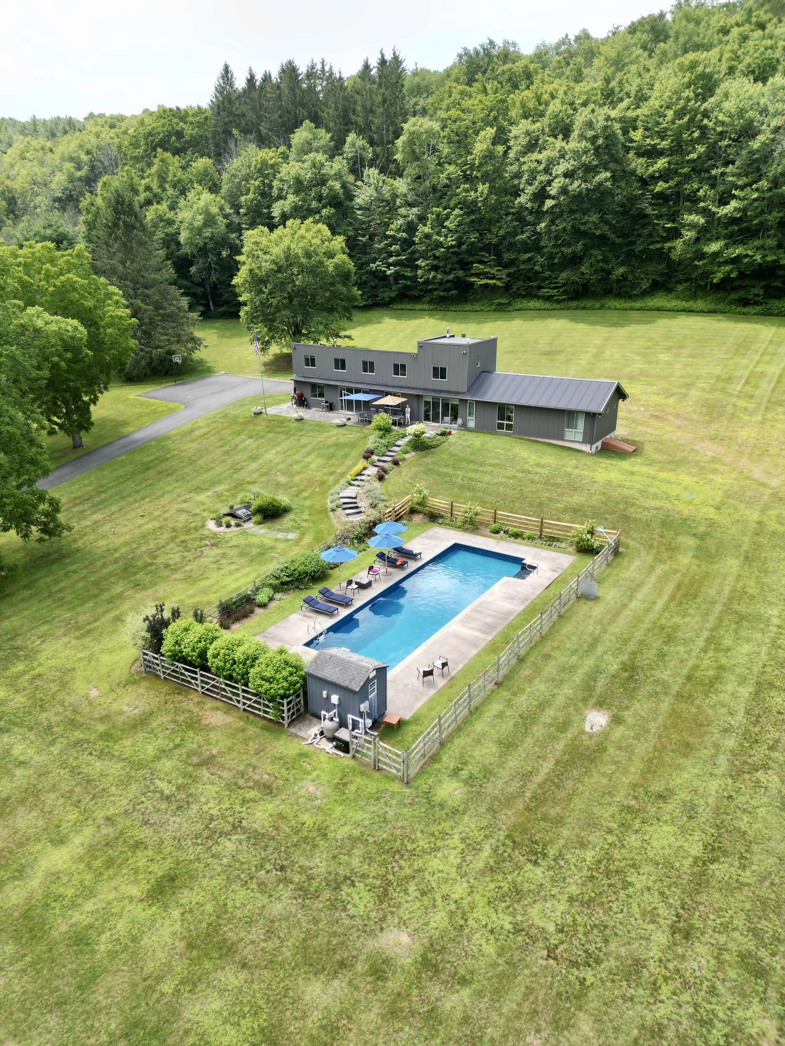 Meadowbrook: Kenoza Lake, NY