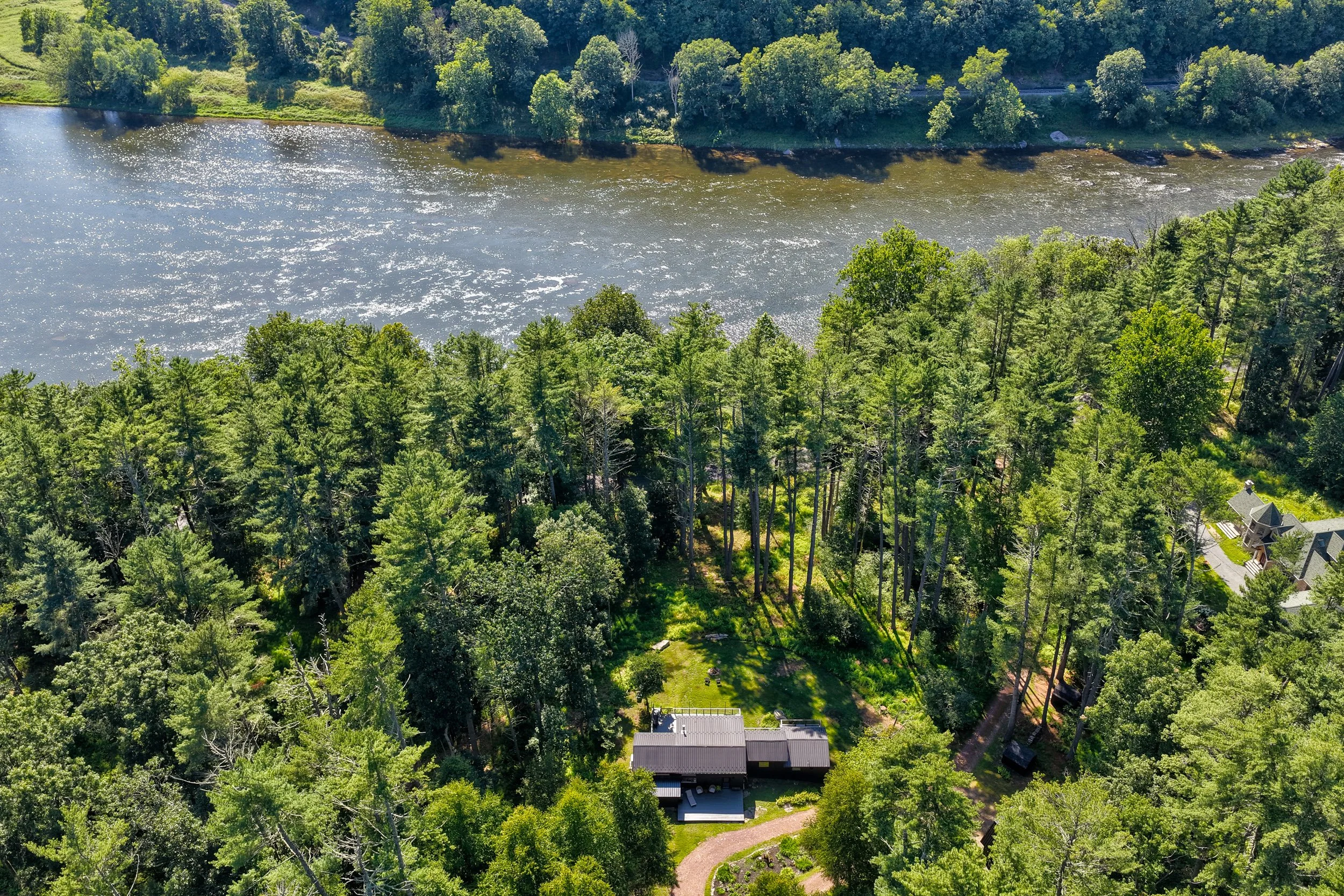 Riverfront Ranch: Narrowsburg, NY