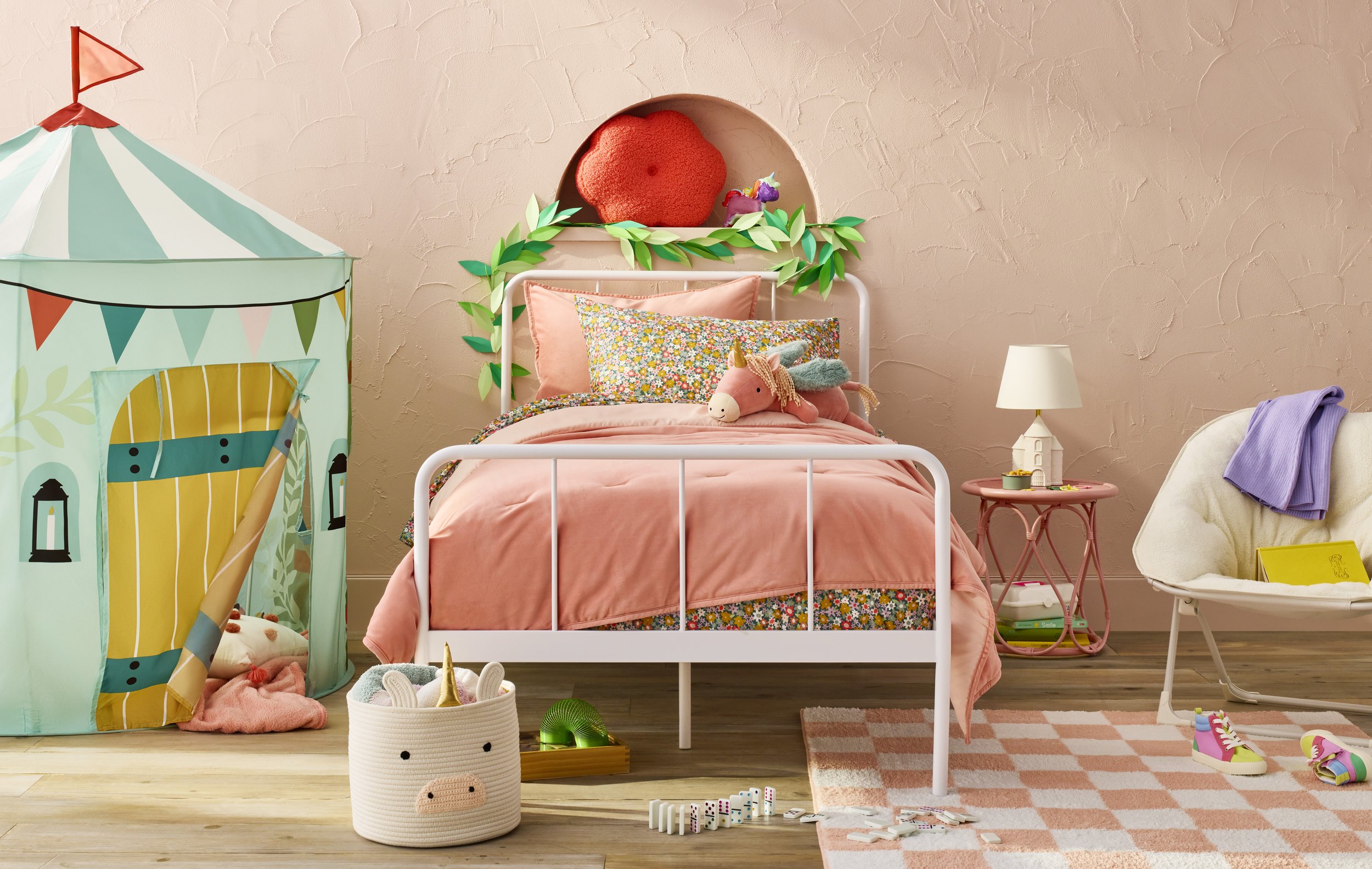 C-002155-01-077_17_KidsHome_PillowfortCollectionsCarouselPegasusCollection_MarchWk4.jpg