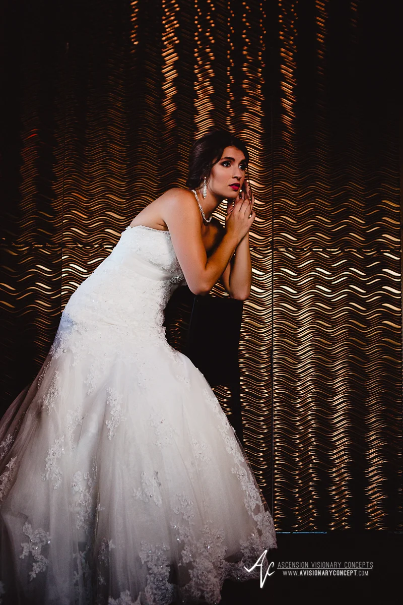 Ryen-Chic-Modern-Bridal-Shoot-Buffalo-Foundry-Suites-007.jpg