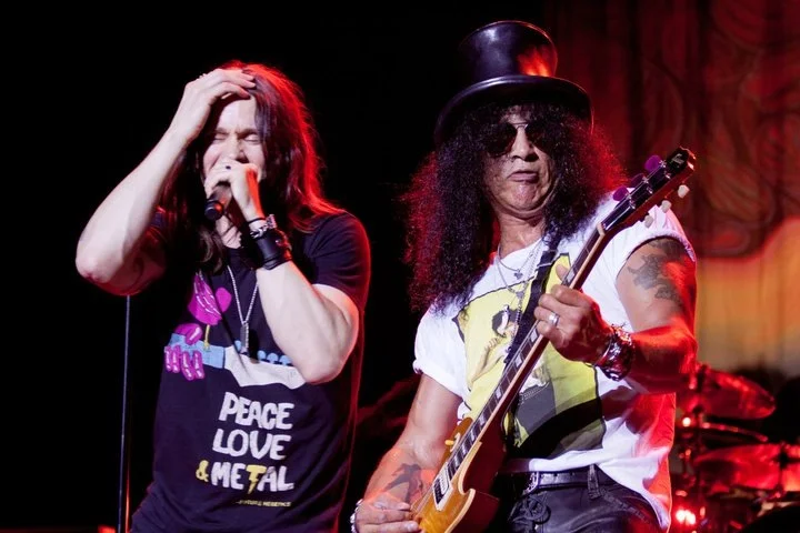 Slash and  Myles Kennedy at the Manchester Apollo