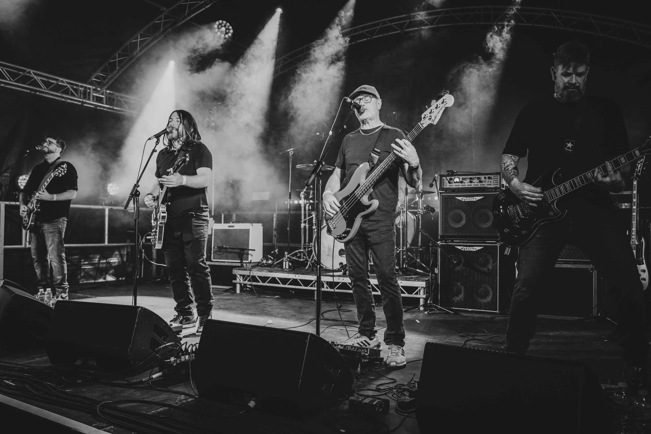 Warrior Fest: A Masterclass in Island Music &amp; Community Spirit 🎸