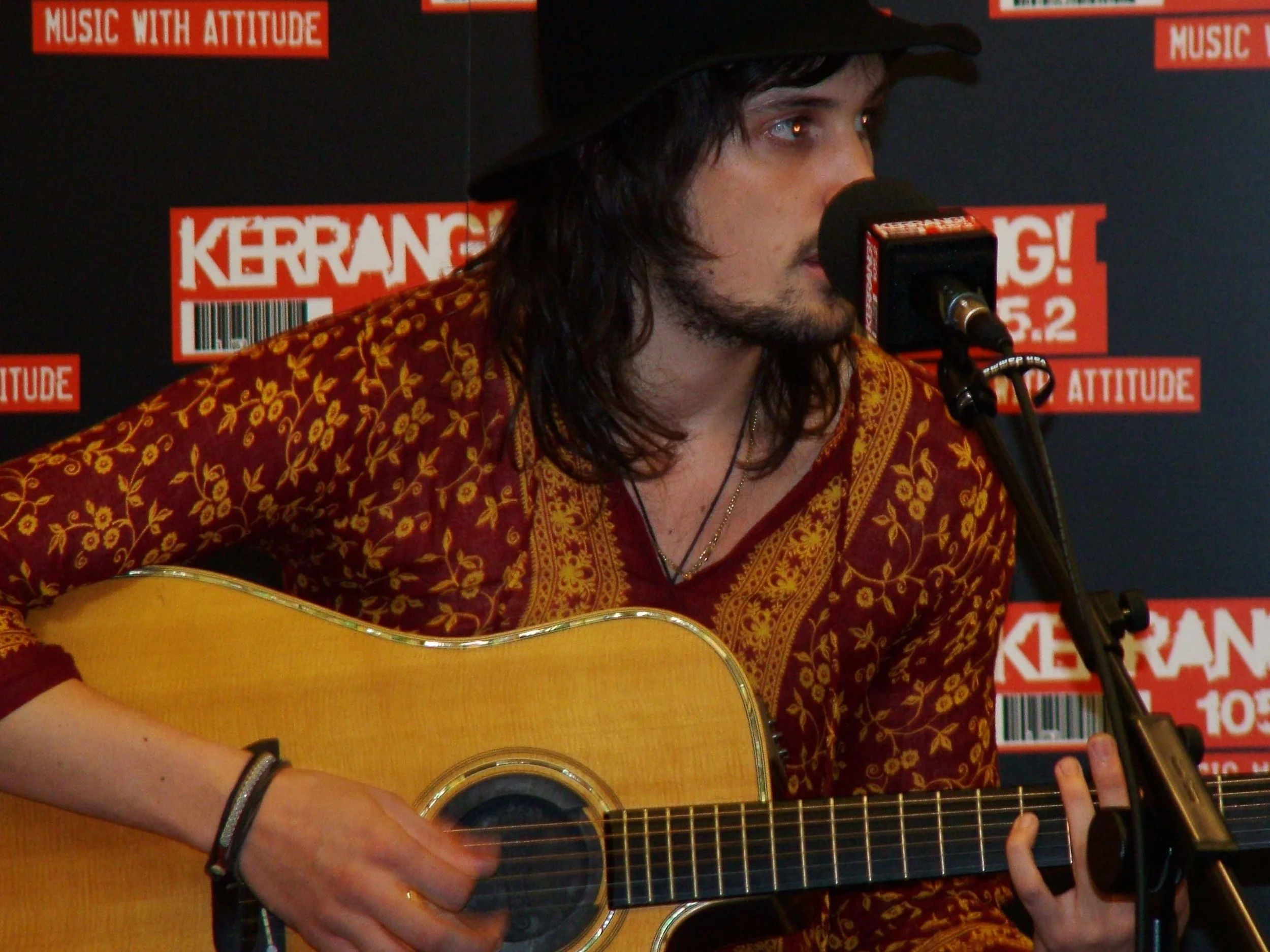 Kasabian - Kerrang 017.jpg