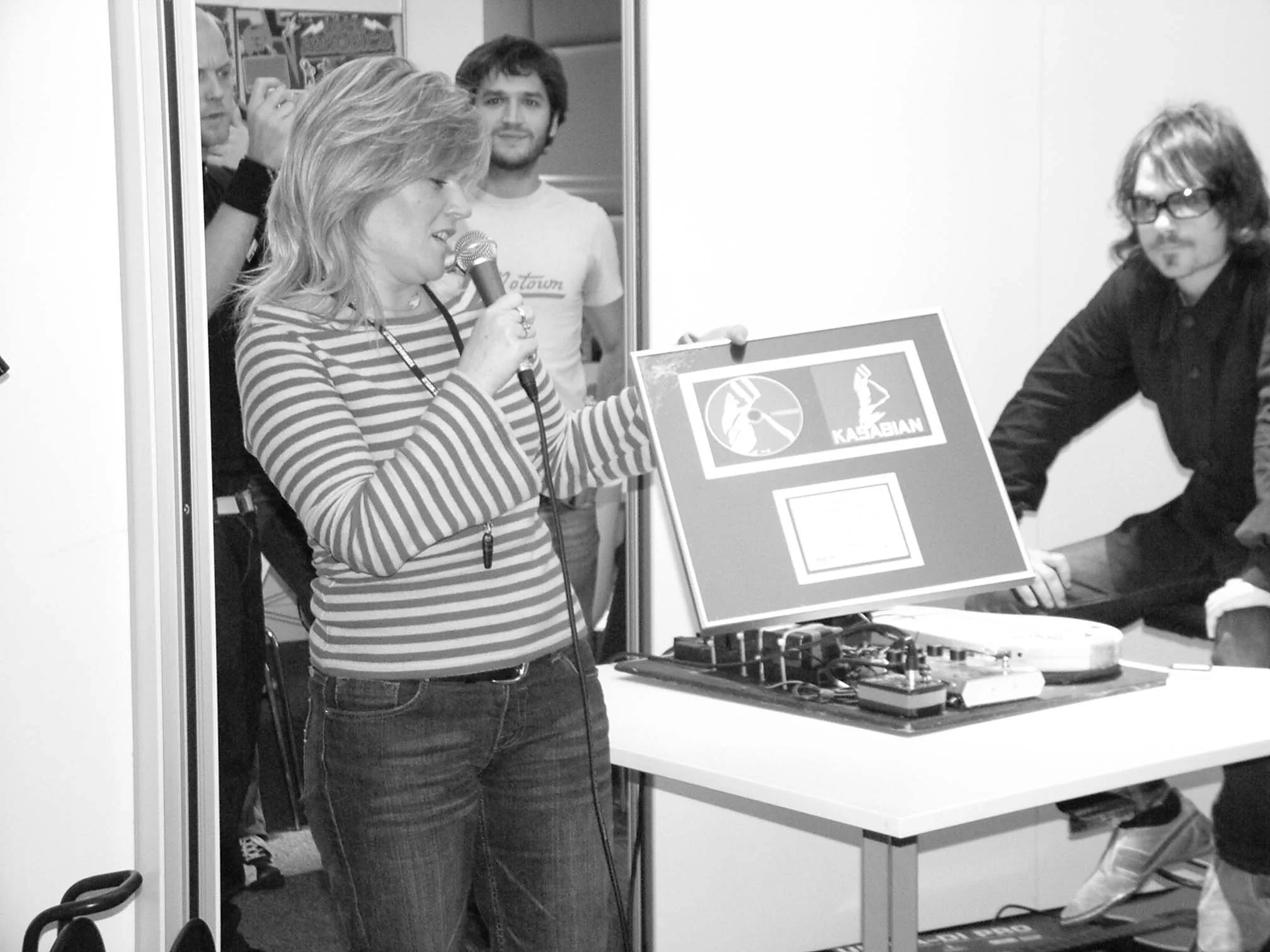 Kasabian - Kerrang 113.jpg