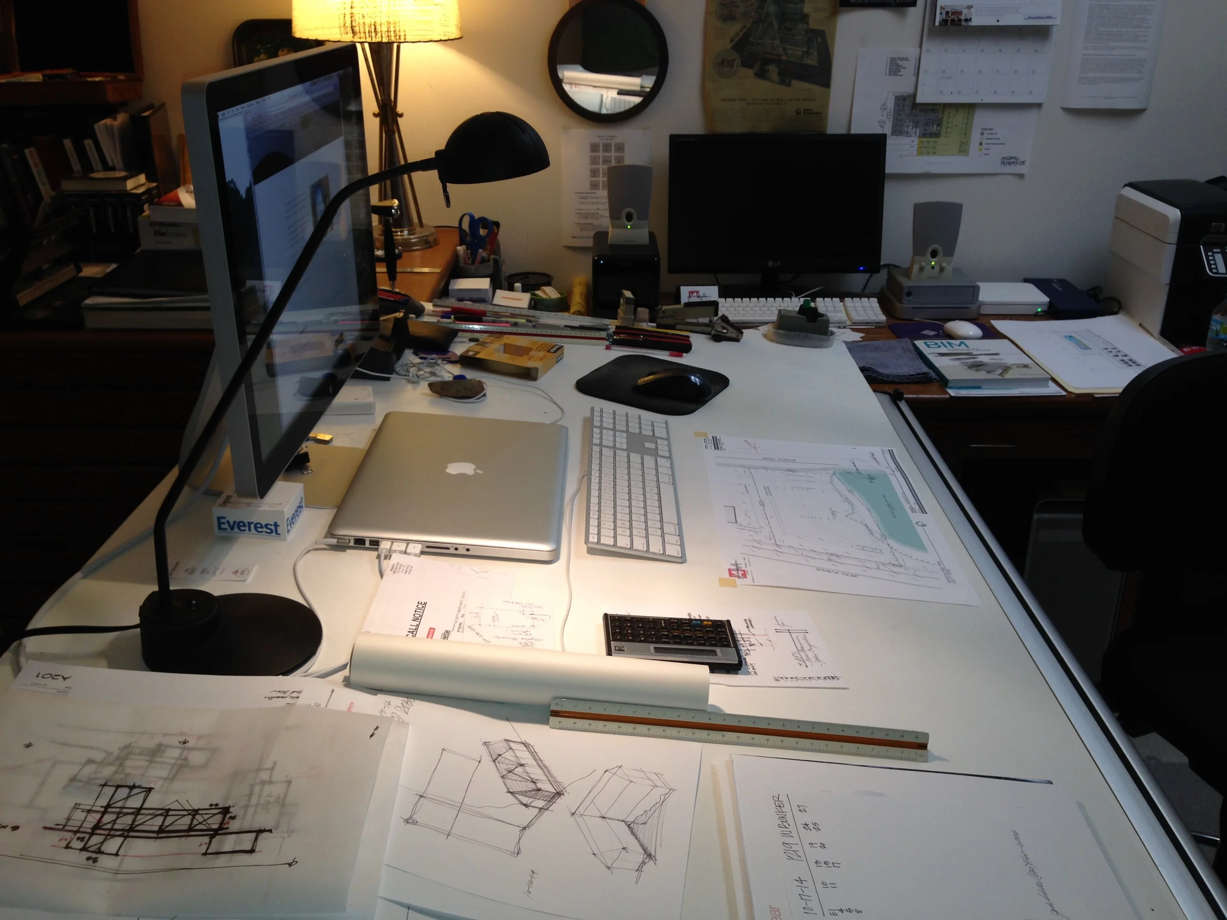 15-inch MacBook Pro, 24-inch Apple Monitor, Mac mini (Server) & MacPro G5 Tower