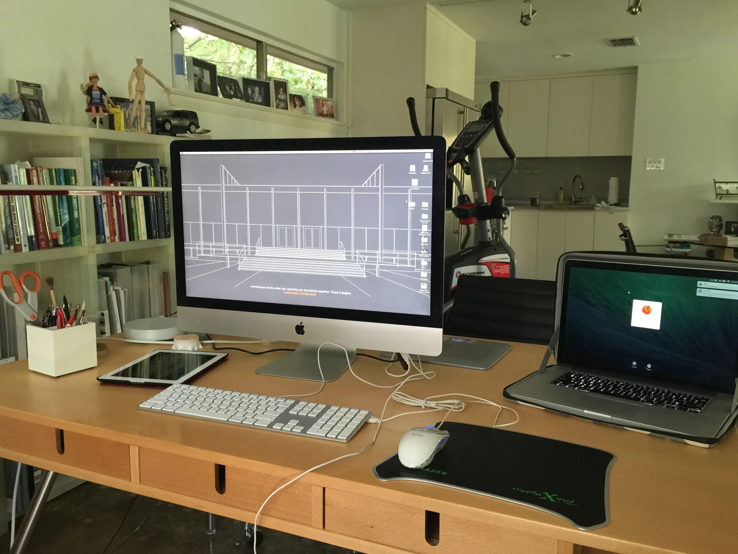 iMac, MacBook Pro & iPad 2