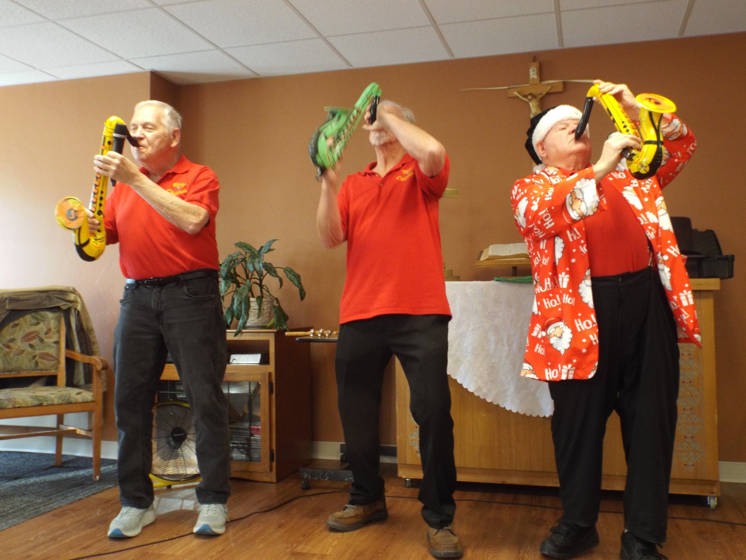 Playing the saxophones