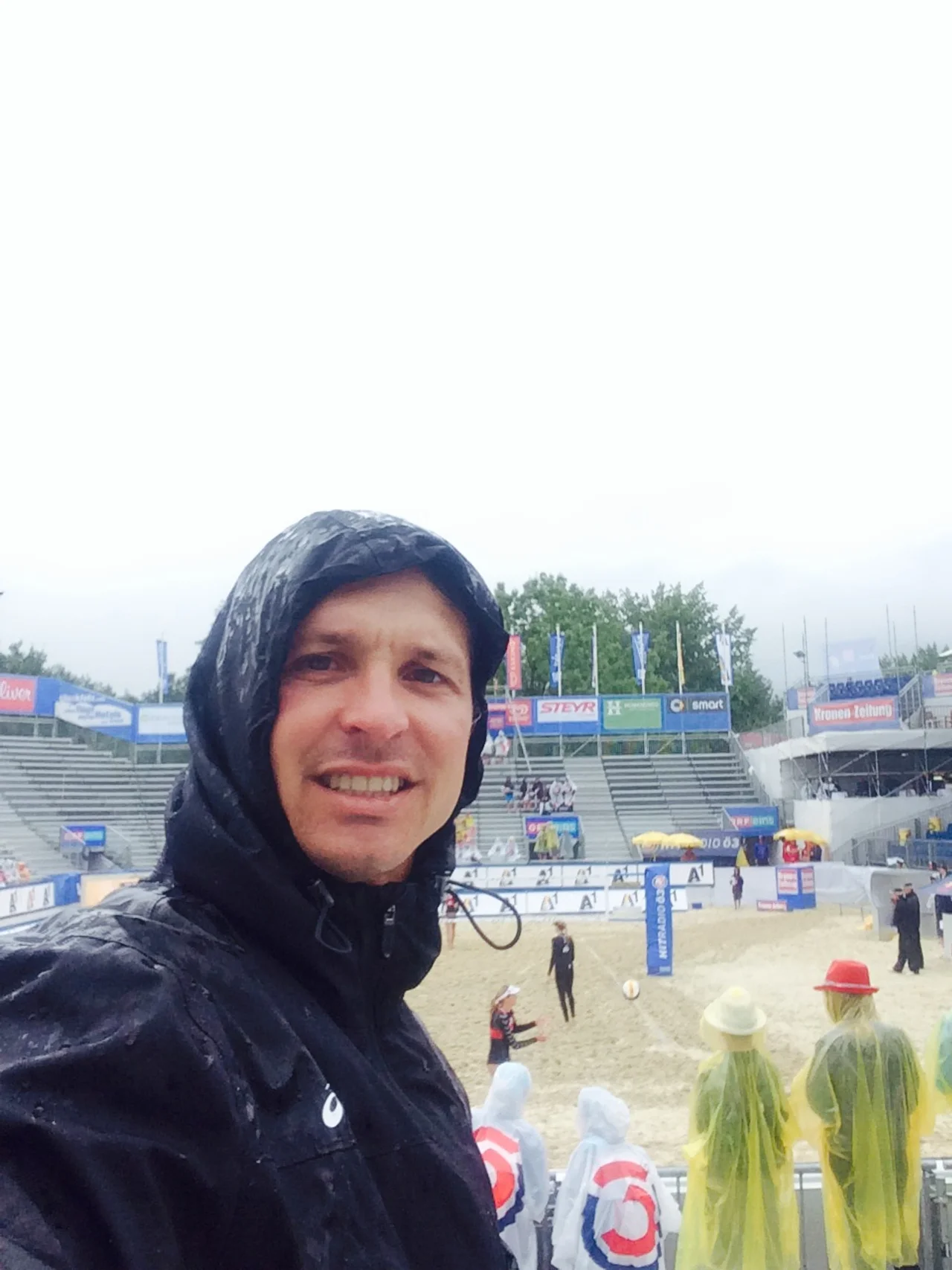 Thanks to ASICS storm shelter jacket I was dry!!!