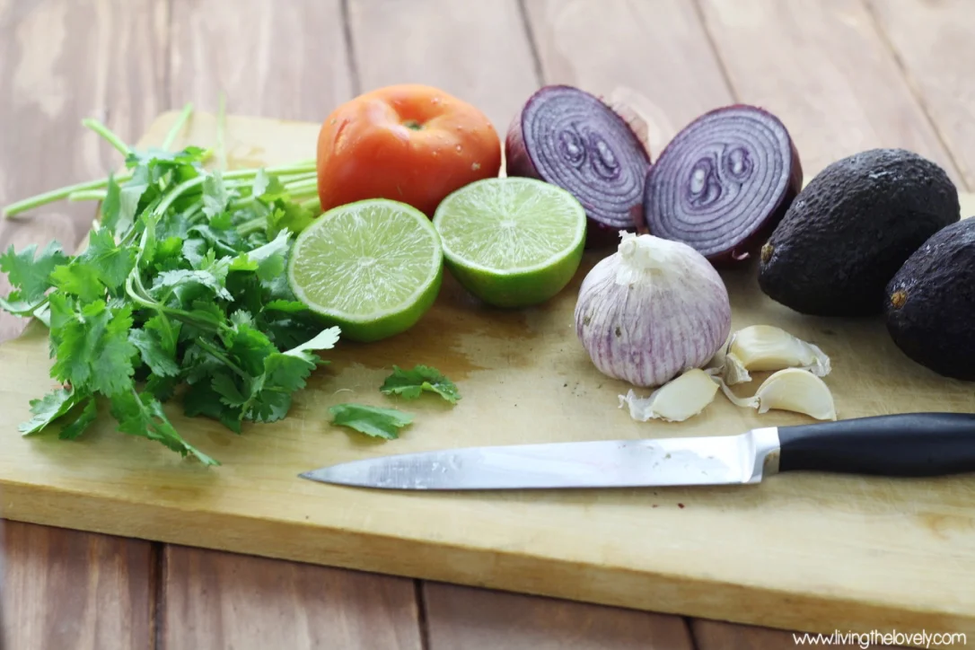 guacamole recipe ingridients 1.jpg