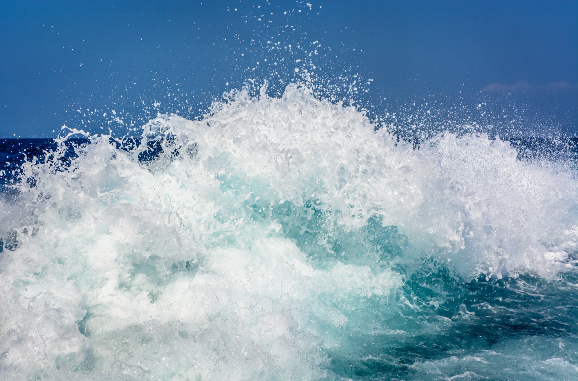 water-splash-flow-drop-of-water-60004.jpeg