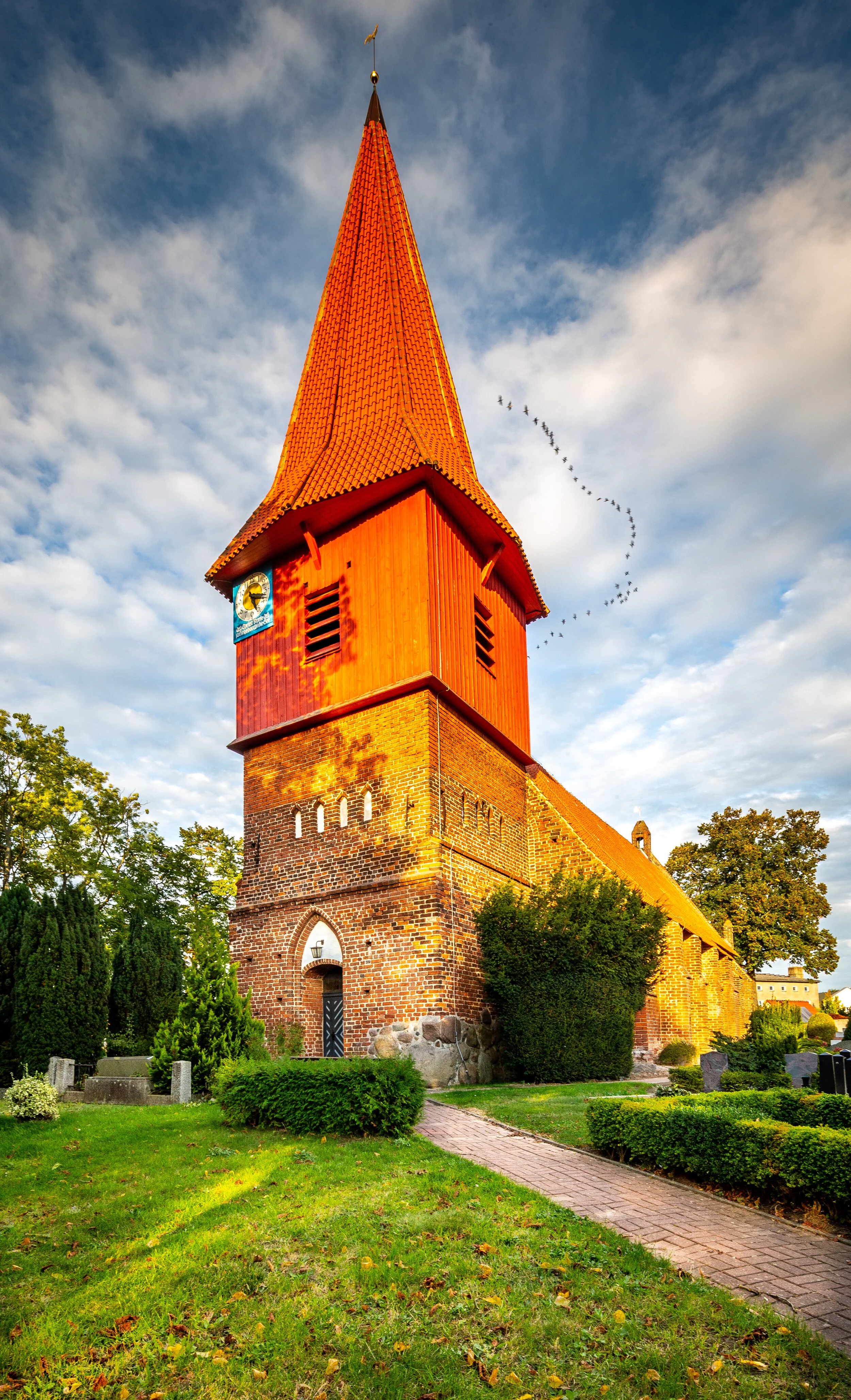 Kirche Altefähr.jpg