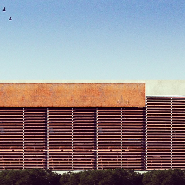 Simplicity_is_the_ultimate_sophistication__architecture_athanasiadisarchitects_project_completion_by_alx_ath.jpg