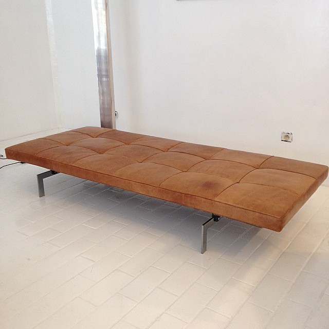 _PK80Bench_PoulKjaerholm_vintagefurniture_Deurle_Ostende_NewIn__by_white_interiors49.jpg