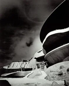 aragngo house - john lautner.jpg