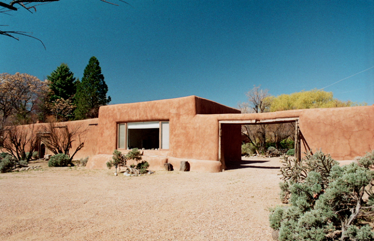 new_mexico_Georgia_Okeeffe_home_abiquiu1.png