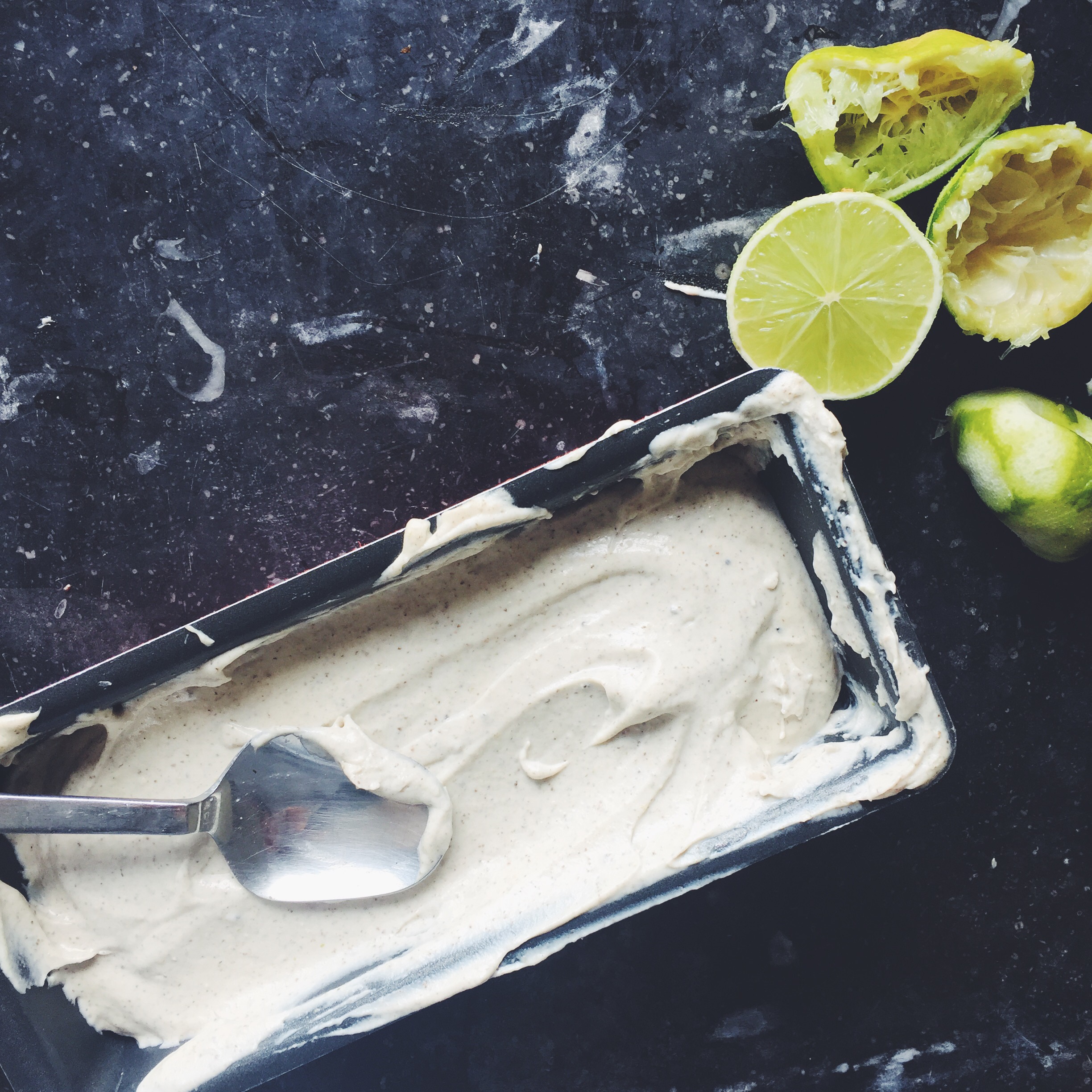 Vegan-Cardamom-Lime-Poppysees_icecream-beingbiotiful3.jpg