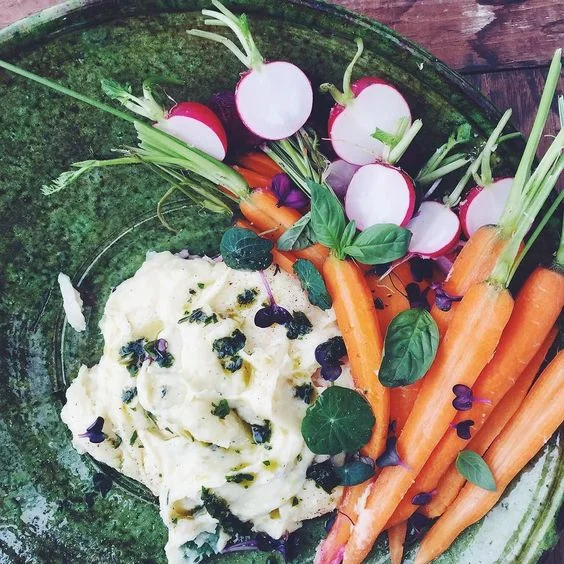 to make - PARSNIP PUREE WITH BASIL INFUSED OIL