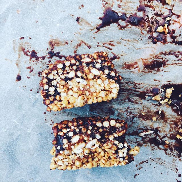 Quinoa Puff Chocolate Square-erinireland-theminimalistbaker.jpg