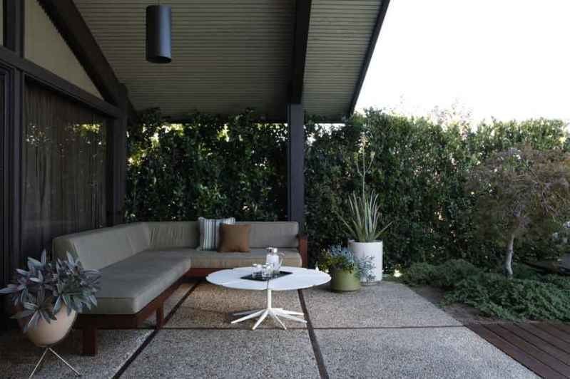 Aziz Ansari-Hong House-Los Feliz Estates5146_LOS_FRANCISCOS_011.0.jpg1_outoor_lounge_2.0.jpg