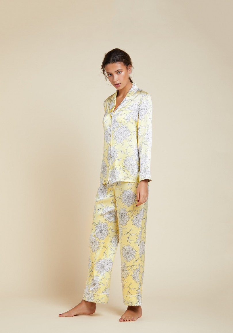 olivia-von-halle-lila-kira-silk-pyjama-yellow-front-view-aw1806.jpg