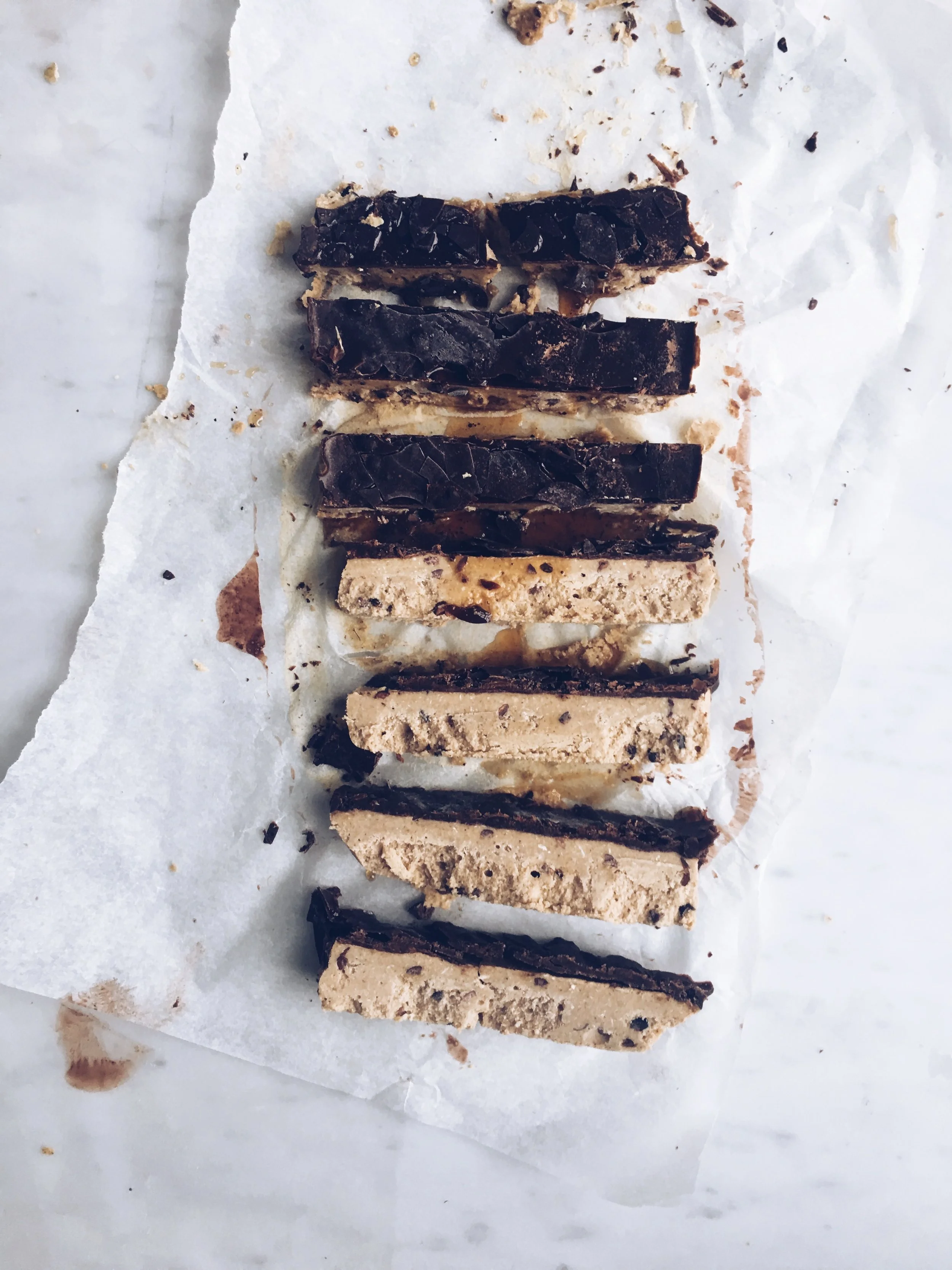 raw-cookie-dough-bar-welleco4.jpg