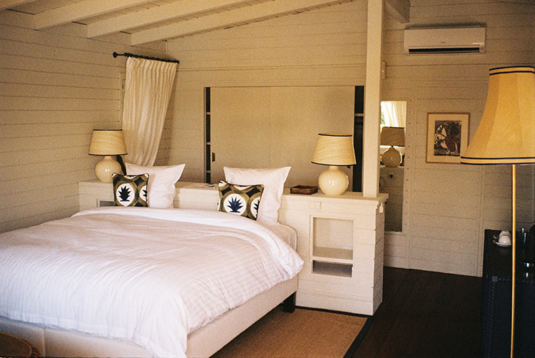 Epi-1959-Hotel-Room-Cabana-Interior-2.png.jpg