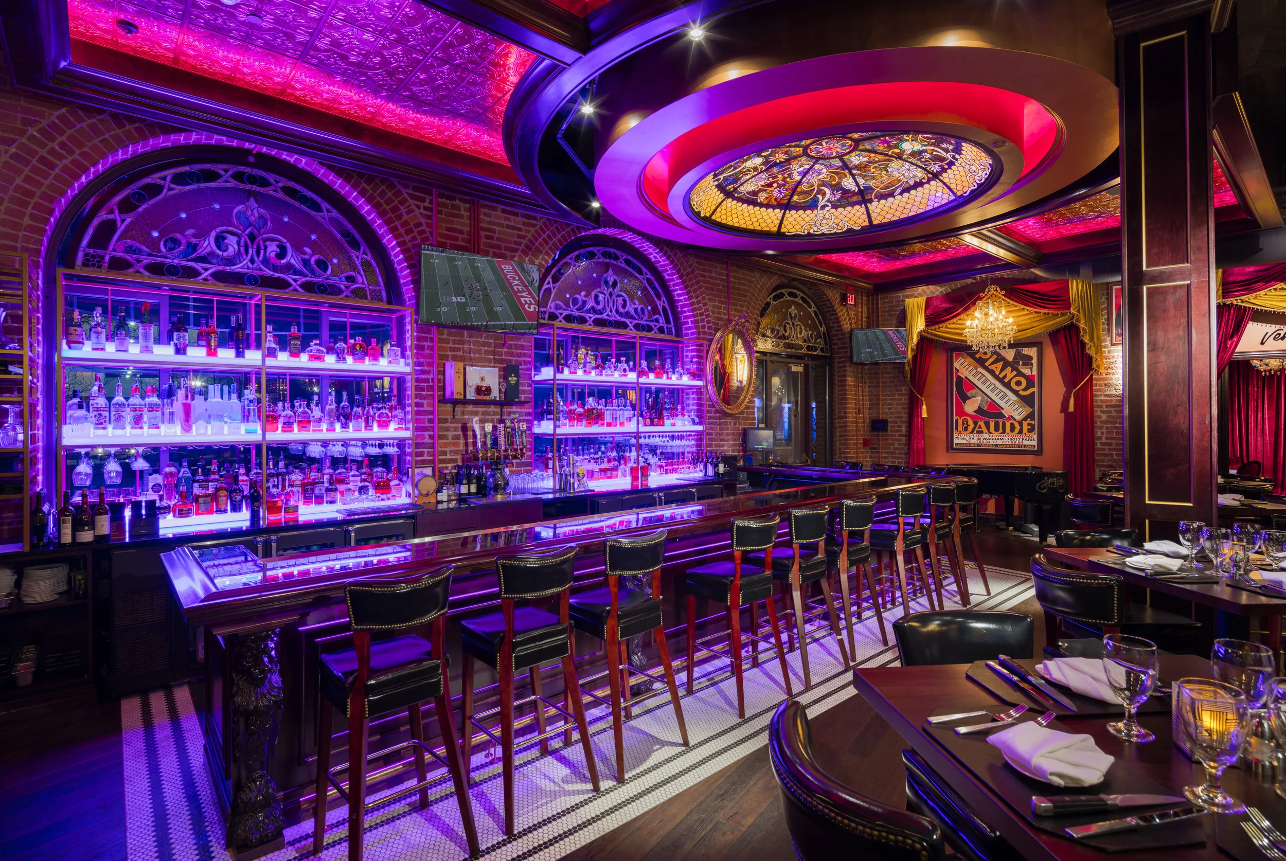 JRCE_033133_Bar.jpg