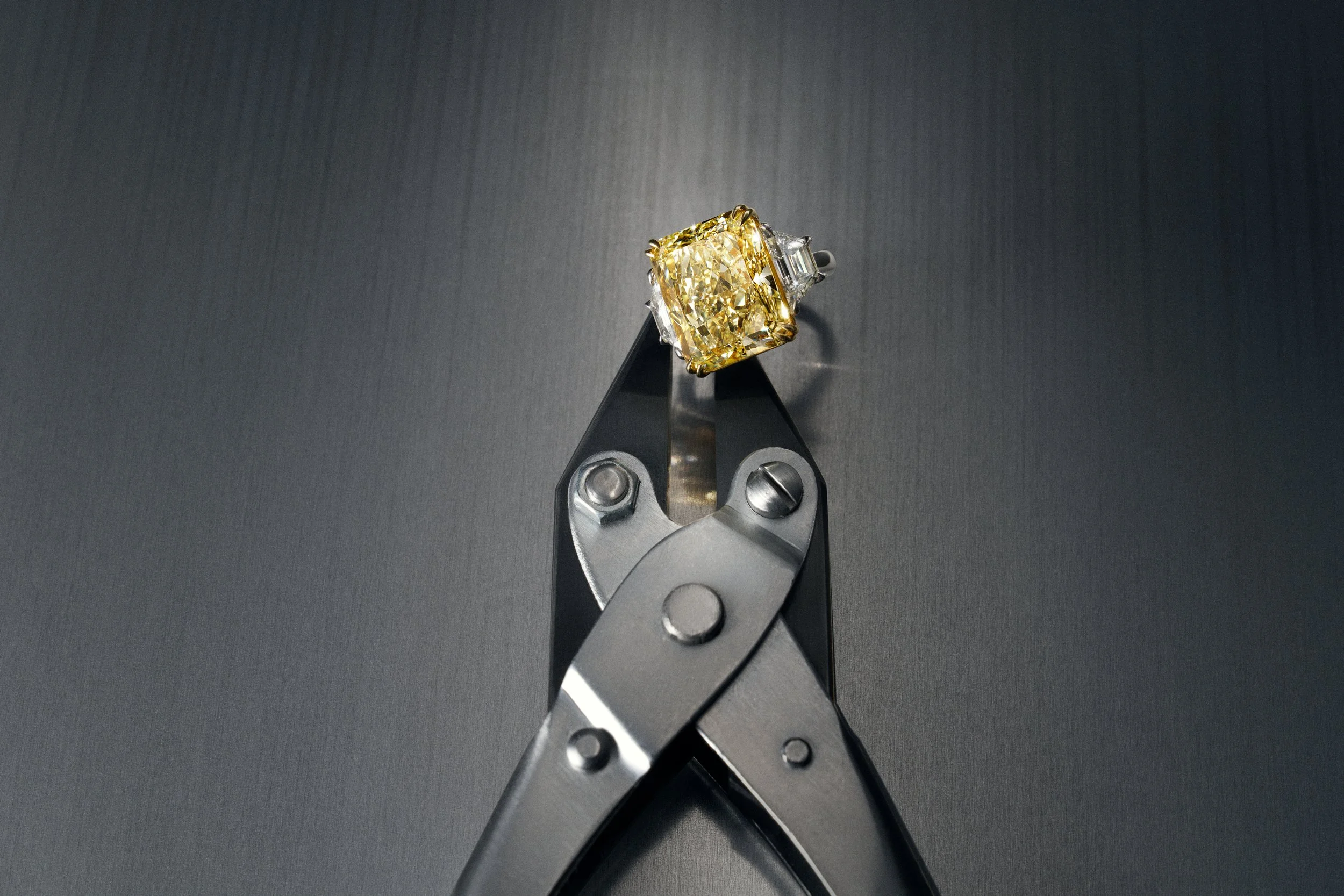 25-06 3260-05D STN_NSL SHOT 05_SRGB300.JPG