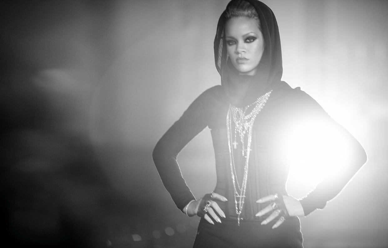 ©KirkEdwards_Rihanna1.png