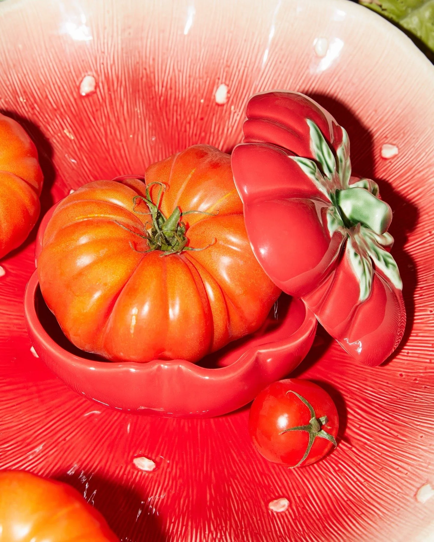 Loewe tomotoes, bordallo pinheiro product photography