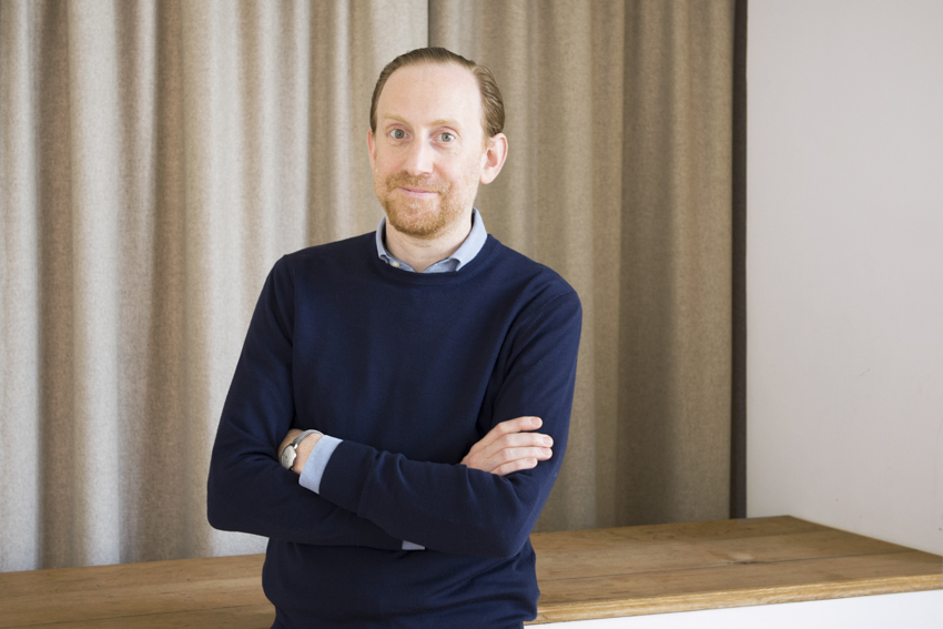  Simon Baker, Senior curator International Art, Tate London 