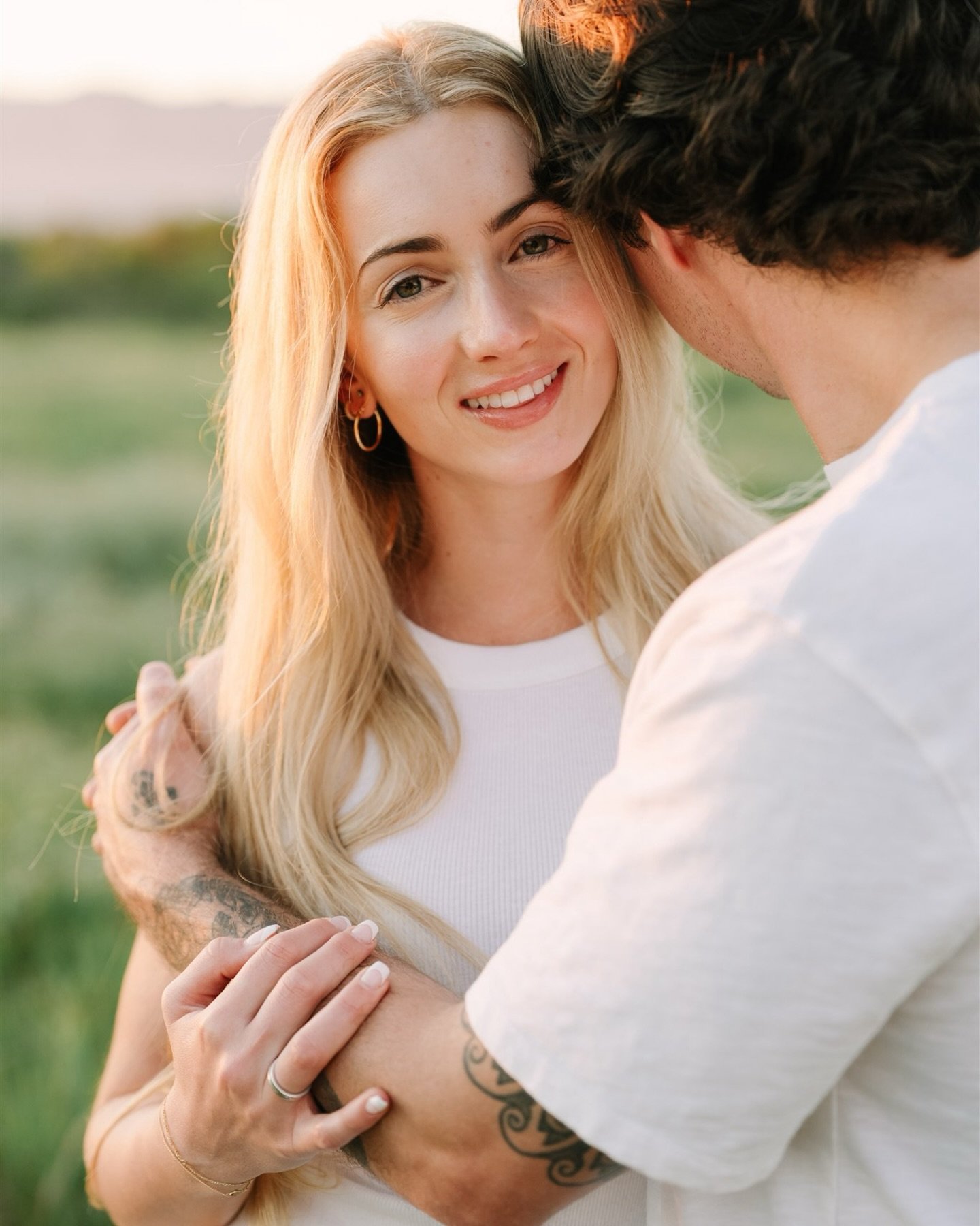 Tiny moments of joy with A+H in the flowers. Engagement session season in Santa Barbara is top-notch. What a privilege it is to walk these bluffs&mdash;between ocean and mountains&mdash;with wildflowers blooming and warm sun on our skin in March. 

S