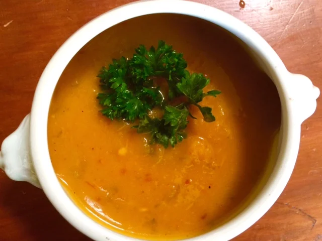 Roasted Pepper & Butternut Squash Soup 