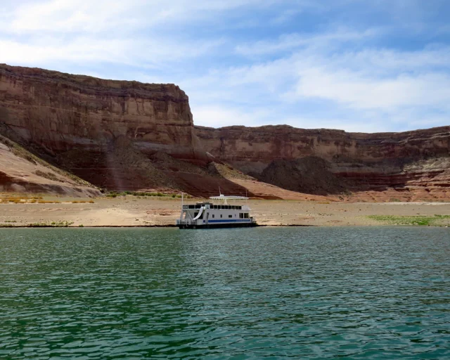 Houseboating, by CALLIE as interviewed by DOYLE