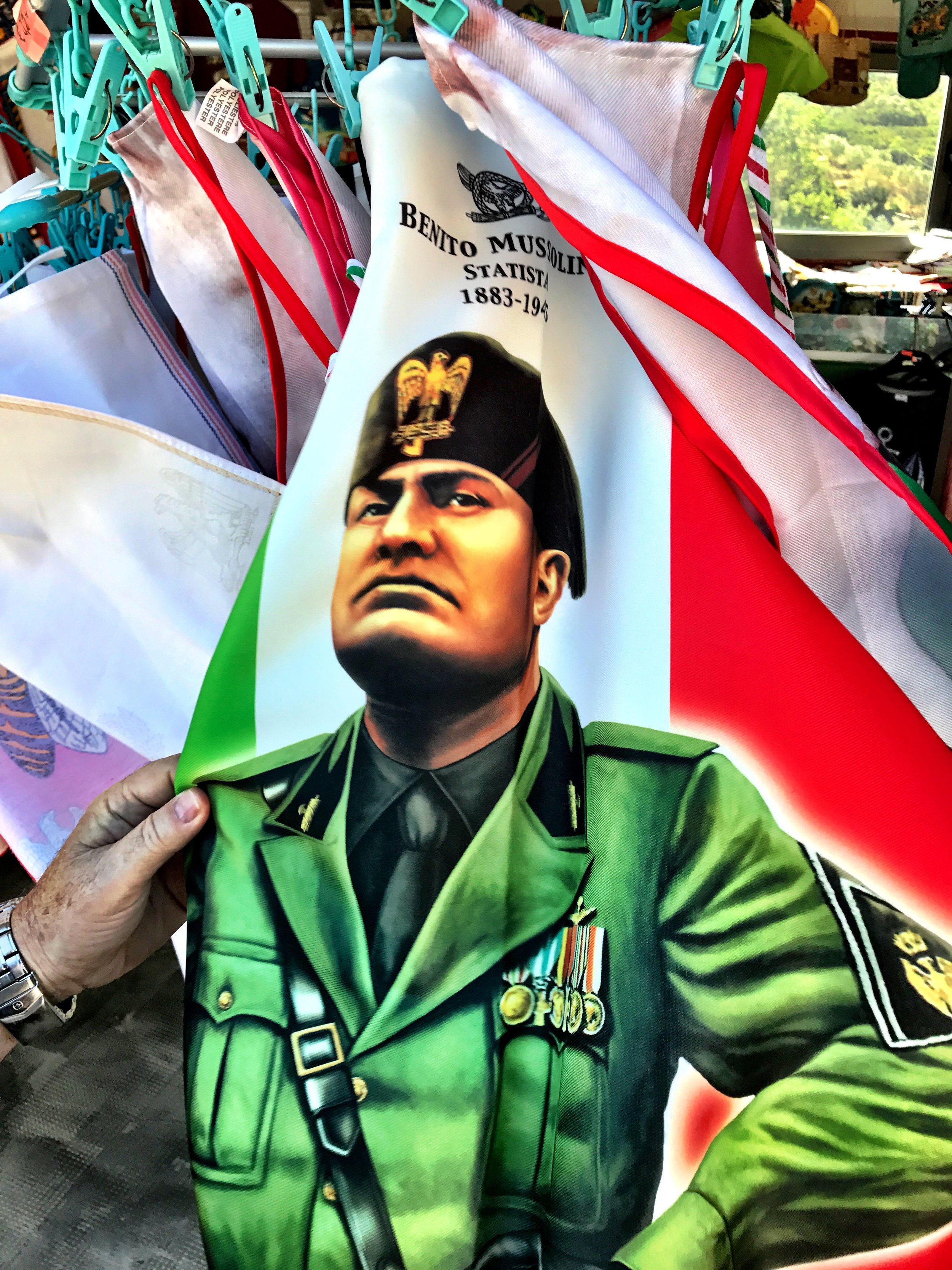  Best available souvenir from Elba: a Mussolini apron. 