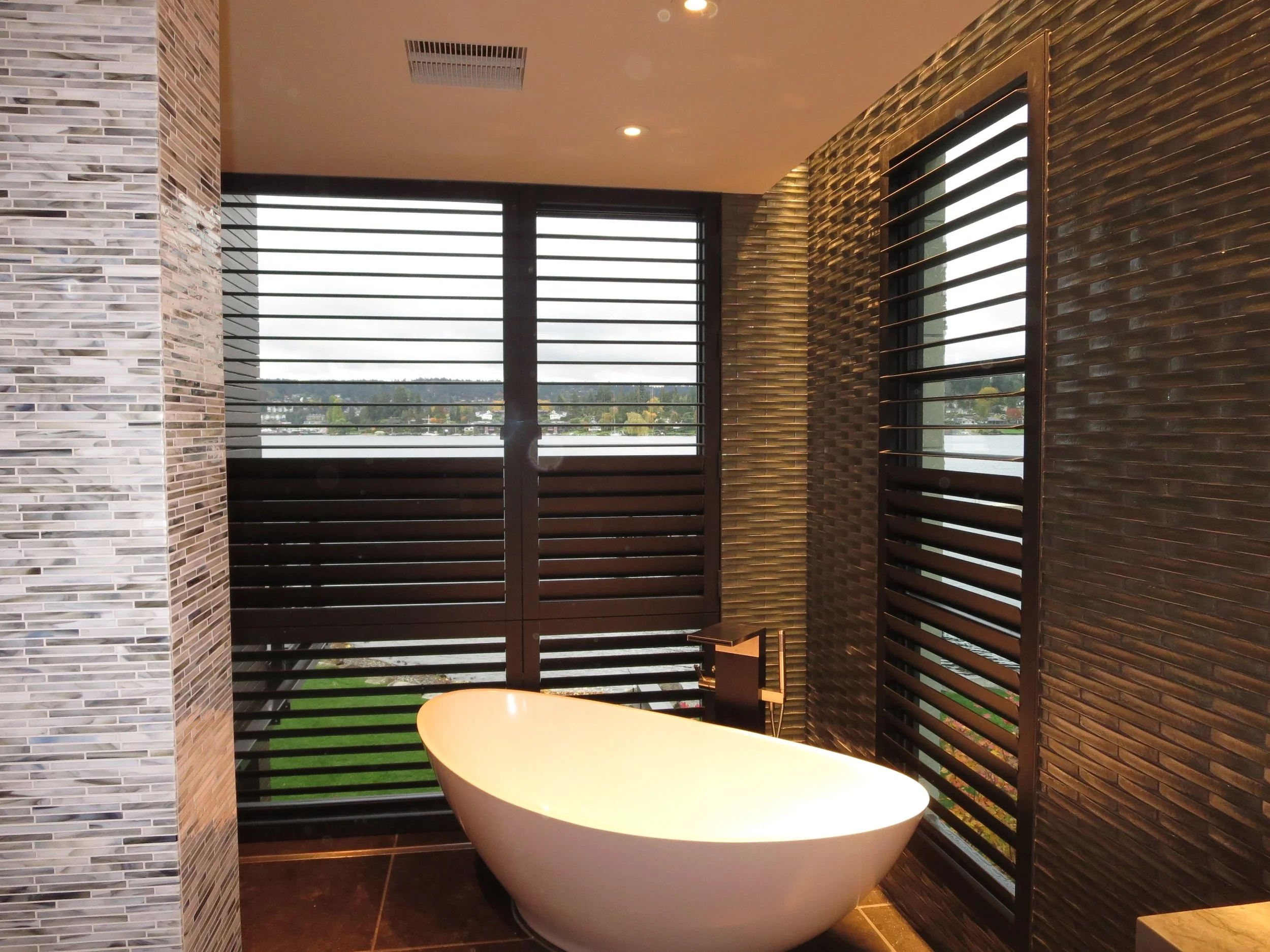 Bathroom 1.jpg