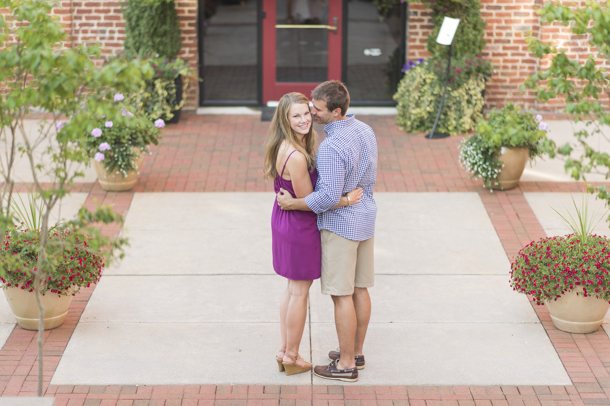 Downtown_Lynchburg_VA_craddock_Terry_Water_Fountain_Engagement_Session_Photos263.jpg