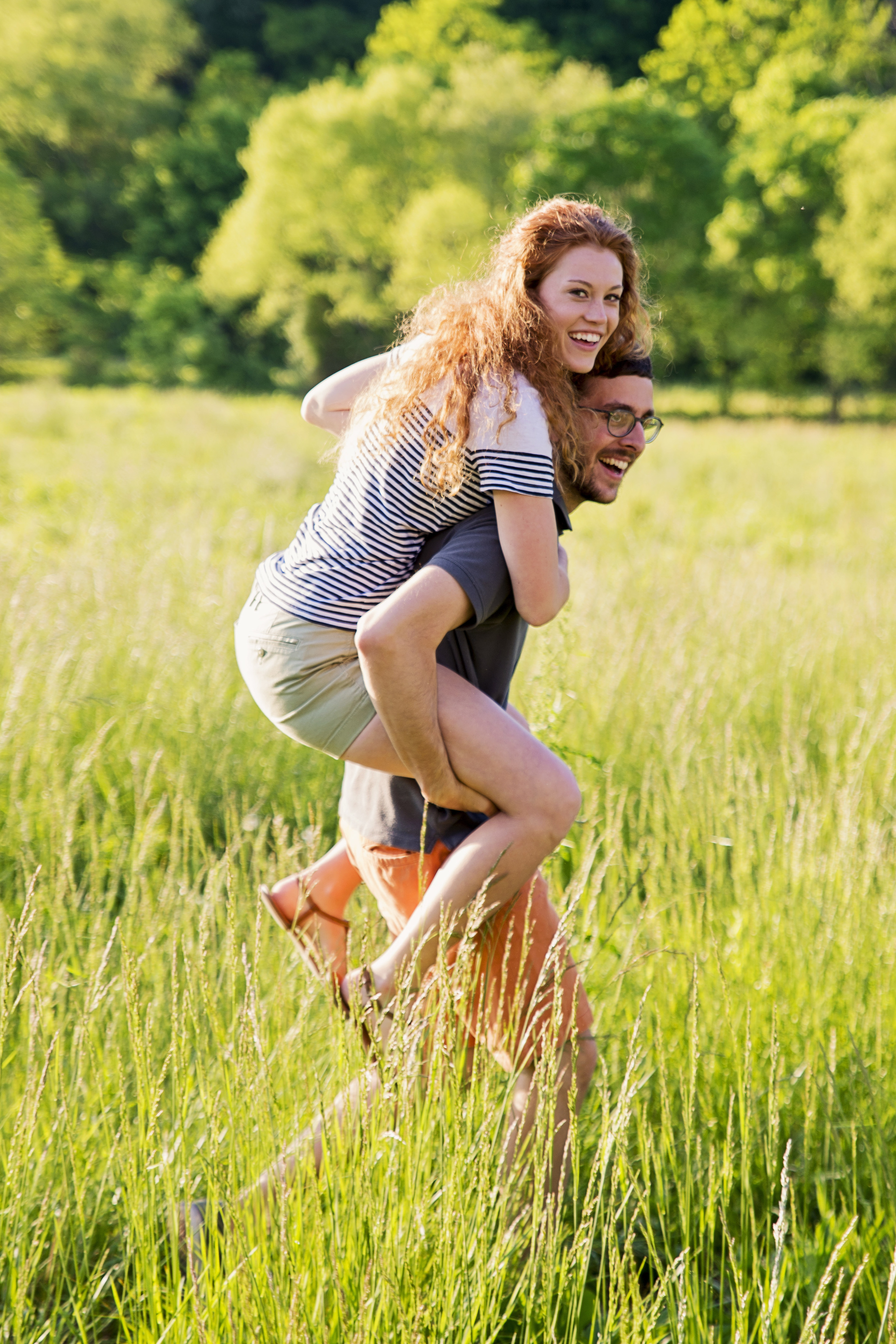 altavista_ginger_redhead_field_lake_engagement_session_small_town_lynchburg_va037.jpg