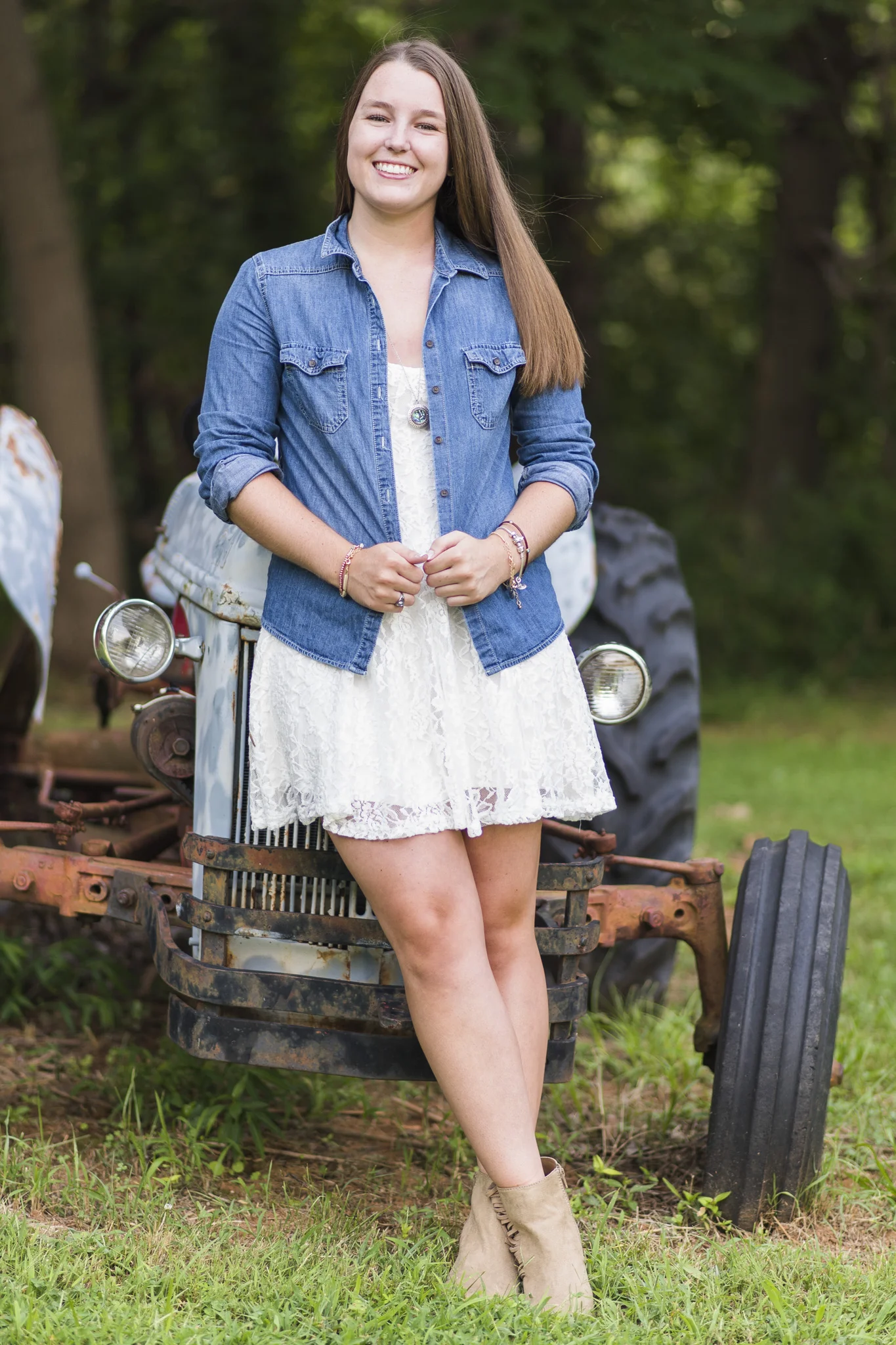 SeniorSession_BigIsland_VA_Lynchburg_farm_huntingdog20150805_0267.jpg